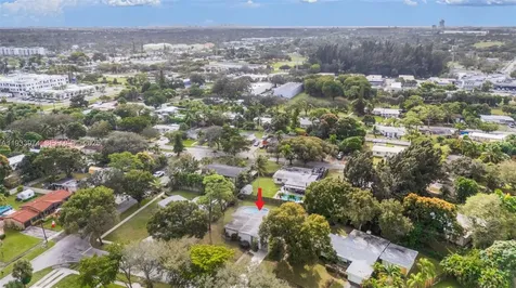 4310 SW 9th Court Plantation FL 33317