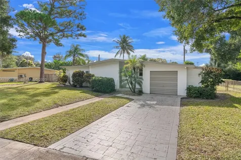 4310 SW 9th Court Plantation FL 33317