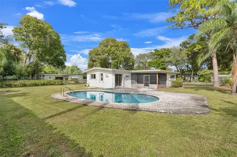 4310 SW 9th Court Plantation FL 33317