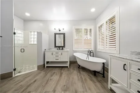 2893 Oakbrook Drive Weston FL 33332