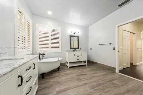 2893 Oakbrook Drive Weston FL 33332