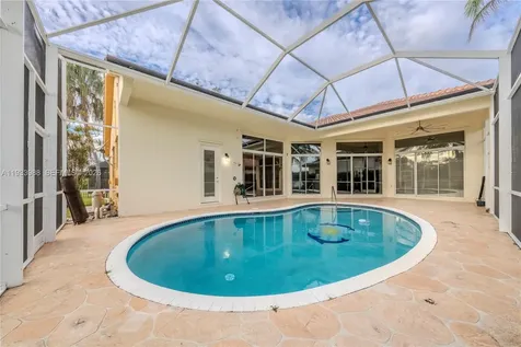 2893 Oakbrook Drive Weston FL 33332
