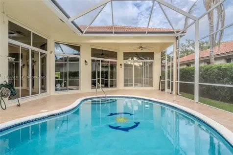 2893 Oakbrook Drive Weston FL 33332