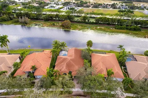 2893 Oakbrook Drive Weston FL 33332