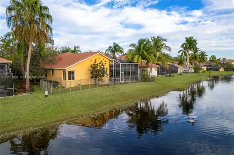 2893 Oakbrook Drive Weston FL 33332