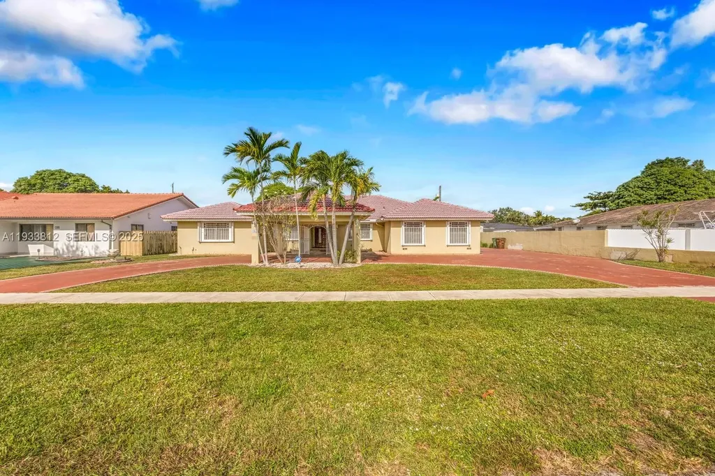 165 W 50th Street Hialeah FL 33012