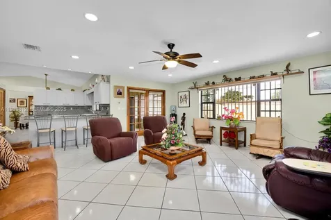 165 W 50th Street Hialeah FL 33012