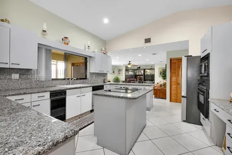 165 W 50th Street Hialeah FL 33012