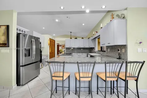 165 W 50th Street Hialeah FL 33012