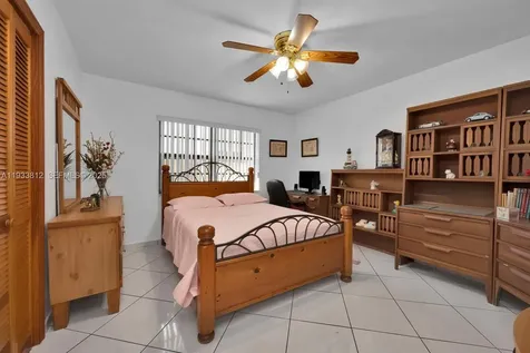 165 W 50th Street Hialeah FL 33012