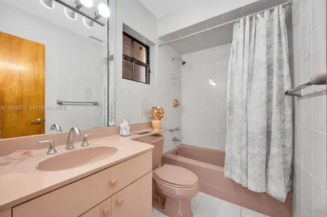 165 W 50th Street Hialeah FL 33012