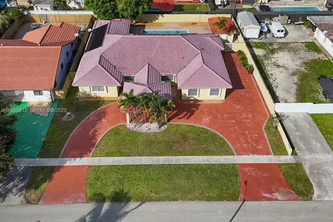 165 W 50th Street Hialeah FL 33012