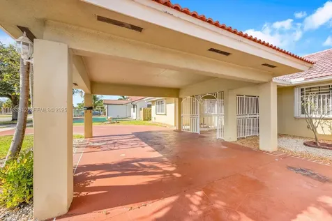 165 W 50th Street Hialeah FL 33012