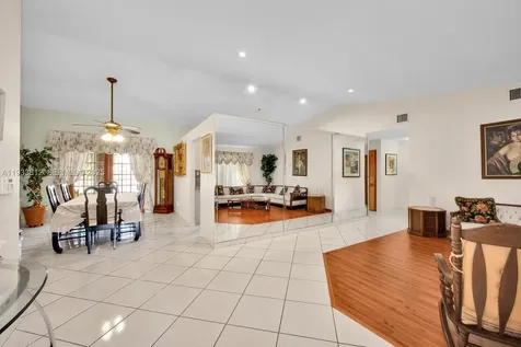 165 W 50th Street Hialeah FL 33012