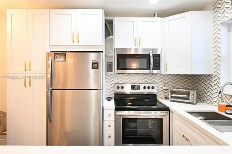 2860 NE 14th Street Causeway Pompano Beach FL 33062