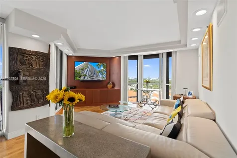 3598 Yacht Club Drive Aventura FL 33180