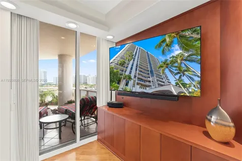 3598 Yacht Club Drive Aventura FL 33180
