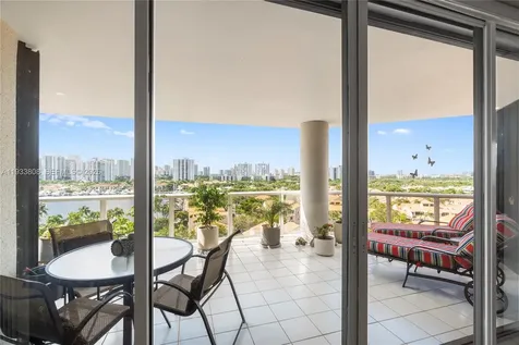 3598 Yacht Club Drive Aventura FL 33180