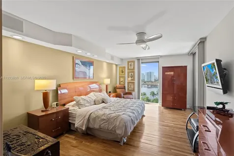 3598 Yacht Club Drive Aventura FL 33180