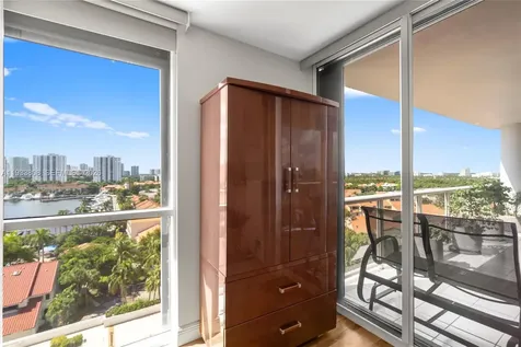 3598 Yacht Club Drive Aventura FL 33180