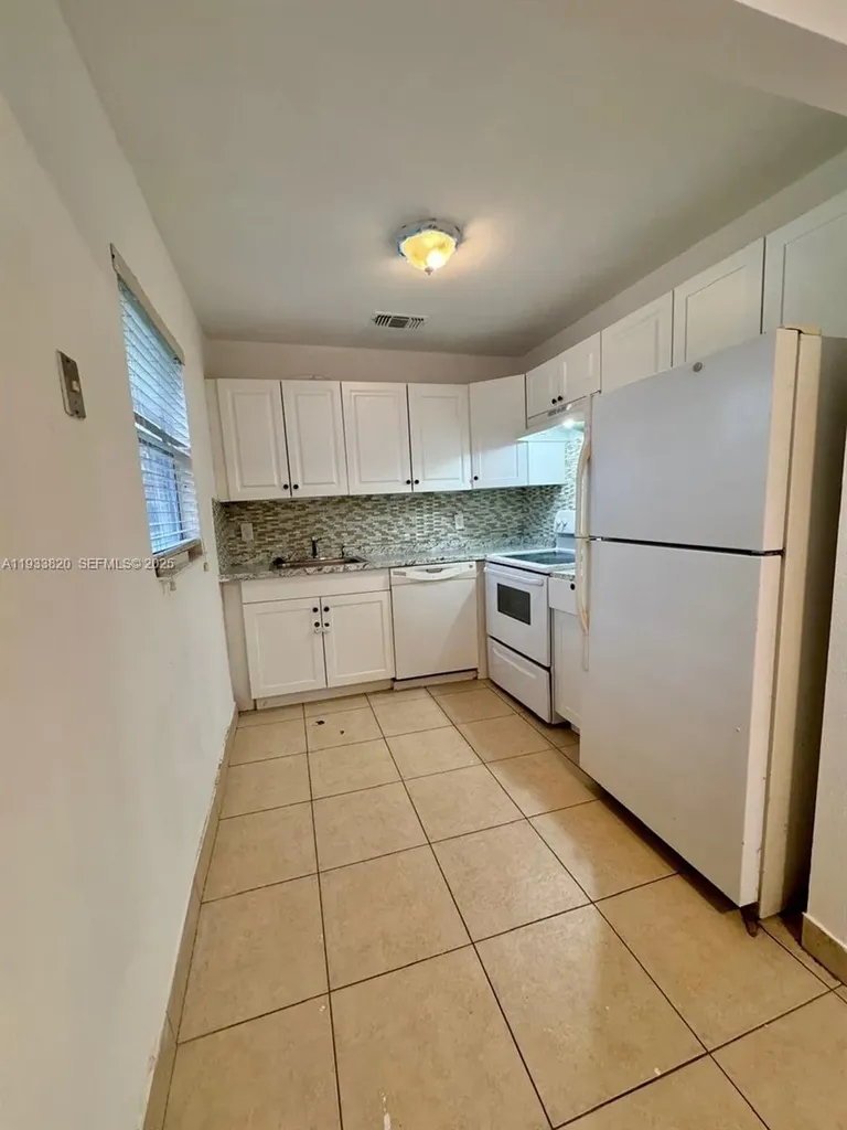 269 Brittany Delray Beach FL 33446
