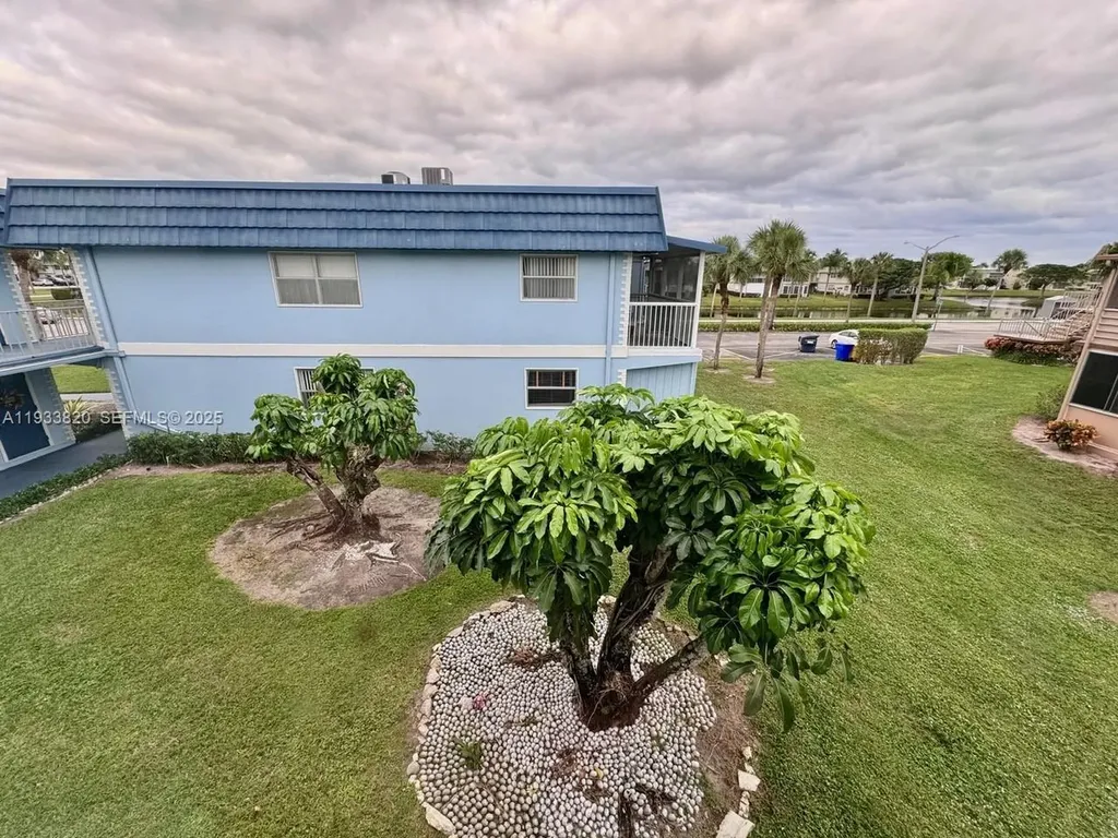 269 Brittany Delray Beach FL 33446