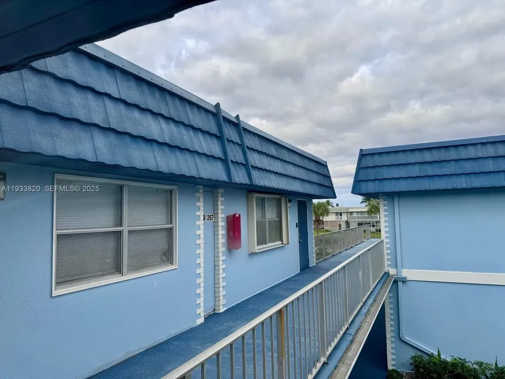 269 Brittany Delray Beach FL 33446