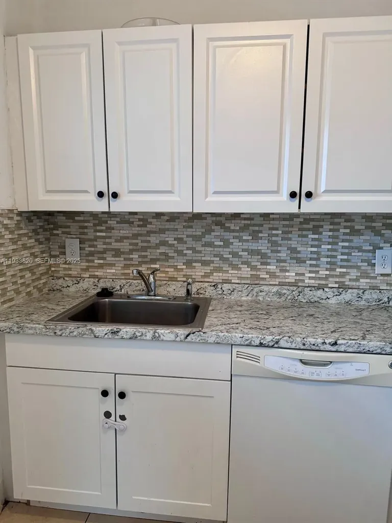 269 Brittany Delray Beach FL 33446