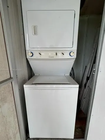 269 Brittany Delray Beach FL 33446