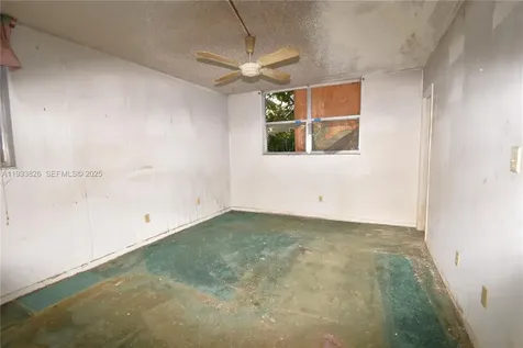 2840 Somerset Drive Lauderdale Lakes FL 33311