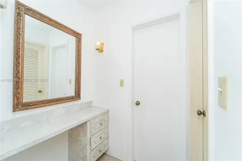 2855 Leonard Drive Aventura FL 33160