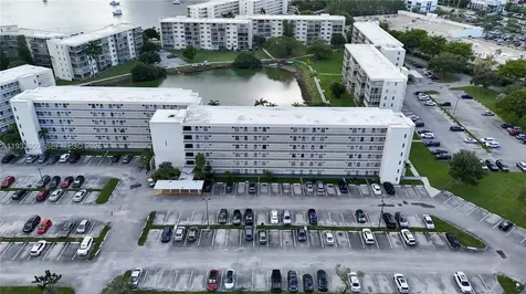 2855 Leonard Drive Aventura FL 33160