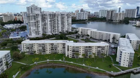 2855 Leonard Drive Aventura FL 33160