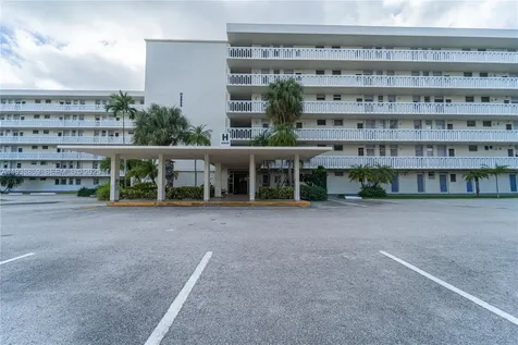 2855 Leonard Drive Aventura FL 33160