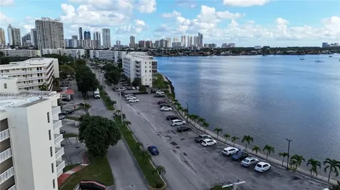 2855 Leonard Drive Aventura FL 33160