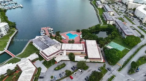2855 Leonard Drive Aventura FL 33160