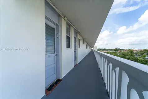 2855 Leonard Drive Aventura FL 33160
