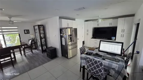7817 Fairway Miramar FL 33023