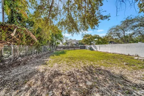 1471 SW 1st Street Miami FL 33135