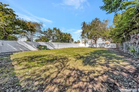 1471 SW 1st Street Miami FL 33135
