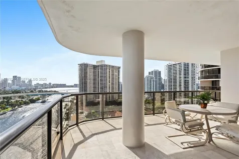 19667 Turnberry Way Aventura FL 33180