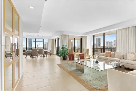 19667 Turnberry Way Aventura FL 33180