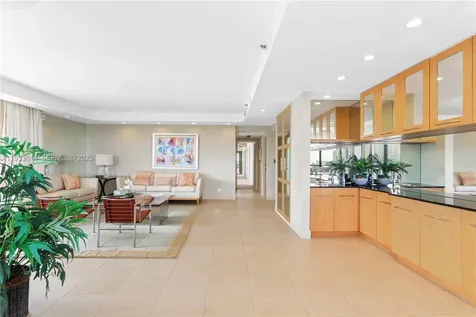 19667 Turnberry Way Aventura FL 33180