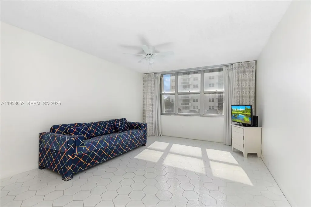 2751 S Ocean Drive Hollywood FL 33019