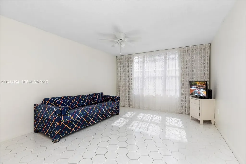 2751 S Ocean Drive Hollywood FL 33019
