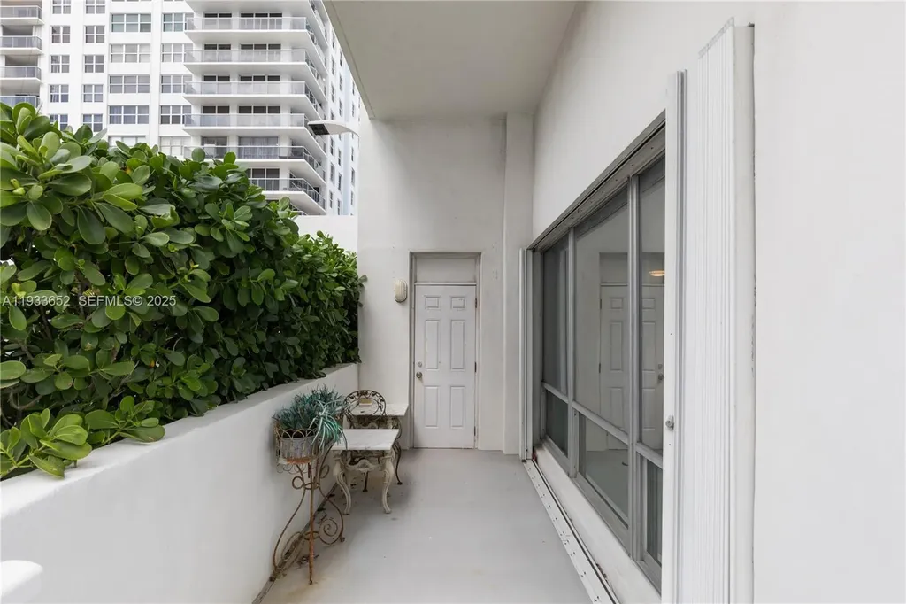 2751 S Ocean Drive Hollywood FL 33019