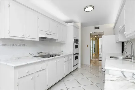 2751 S Ocean Drive Hollywood FL 33019