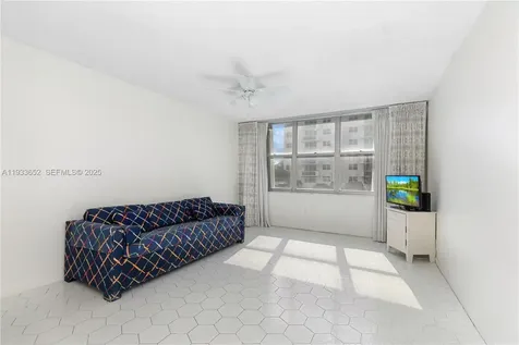 2751 S Ocean Drive Hollywood FL 33019