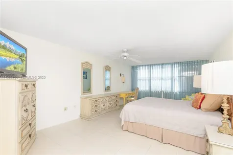 2751 S Ocean Drive Hollywood FL 33019