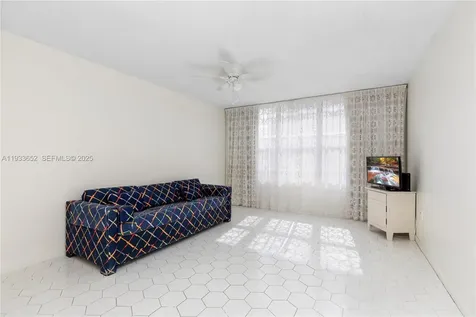 2751 S Ocean Drive Hollywood FL 33019